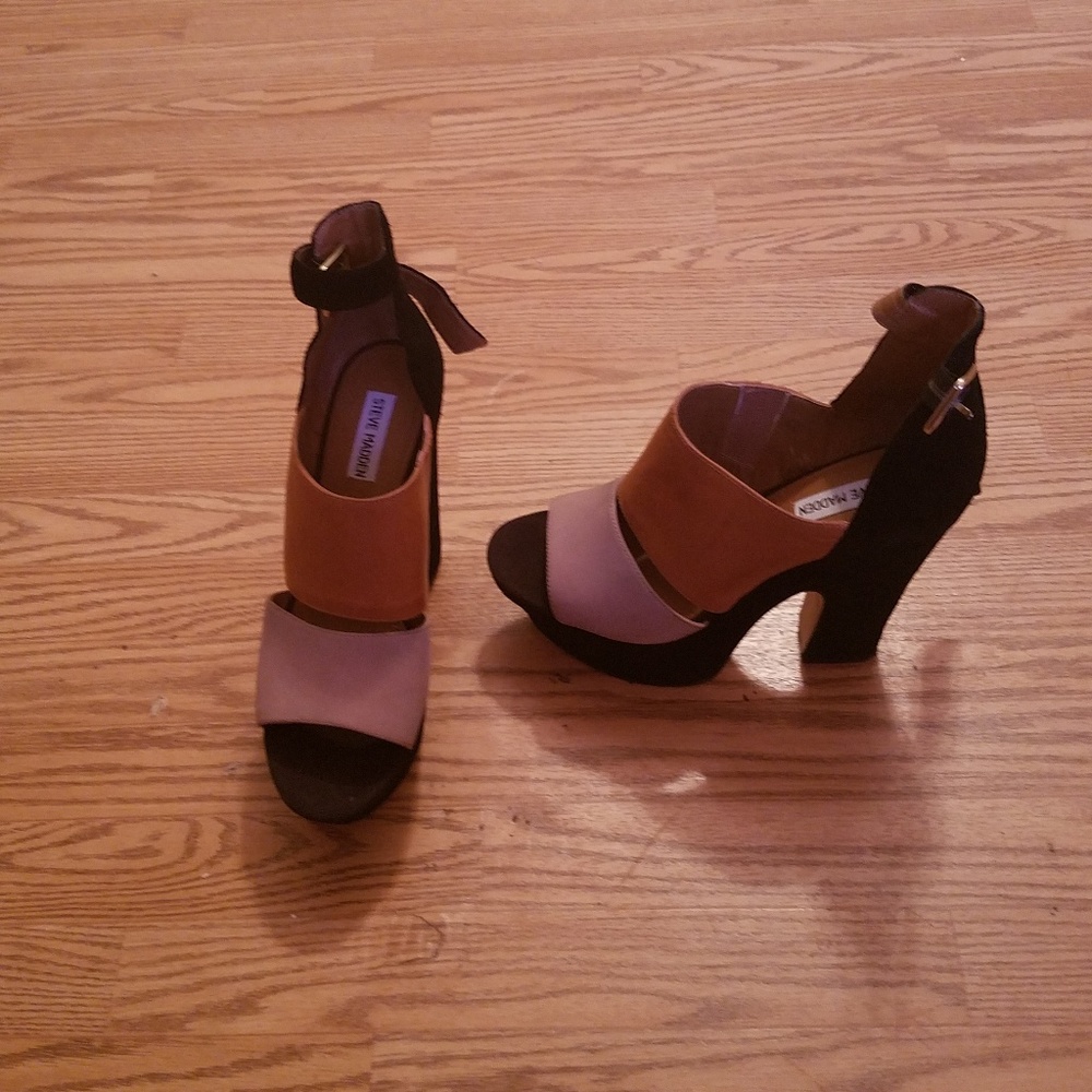 Shoes - Picture 3 of 3